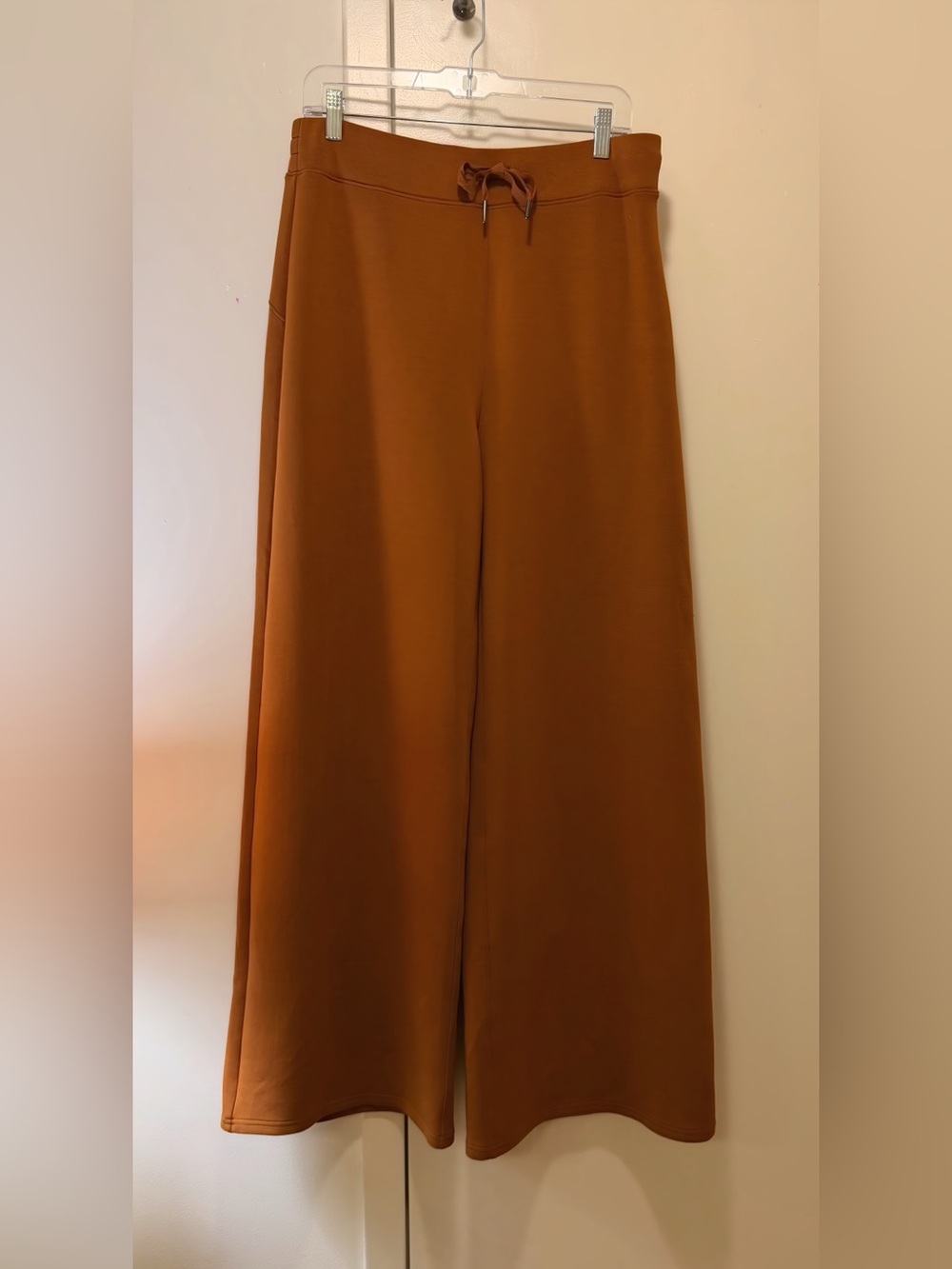 SPANX AirEssentials Wide Leg Pants – Butterscotch